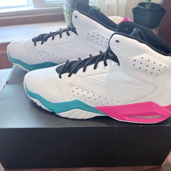 Nike Air Jordan lift Off South Beach new in box size 11.5 main image 7